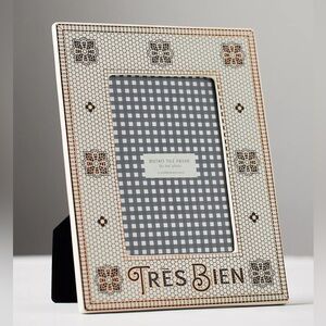 Anthropologie THE BISTRO TILE STONEWARE FRAME
BLACK & WHITE 4 x 6
